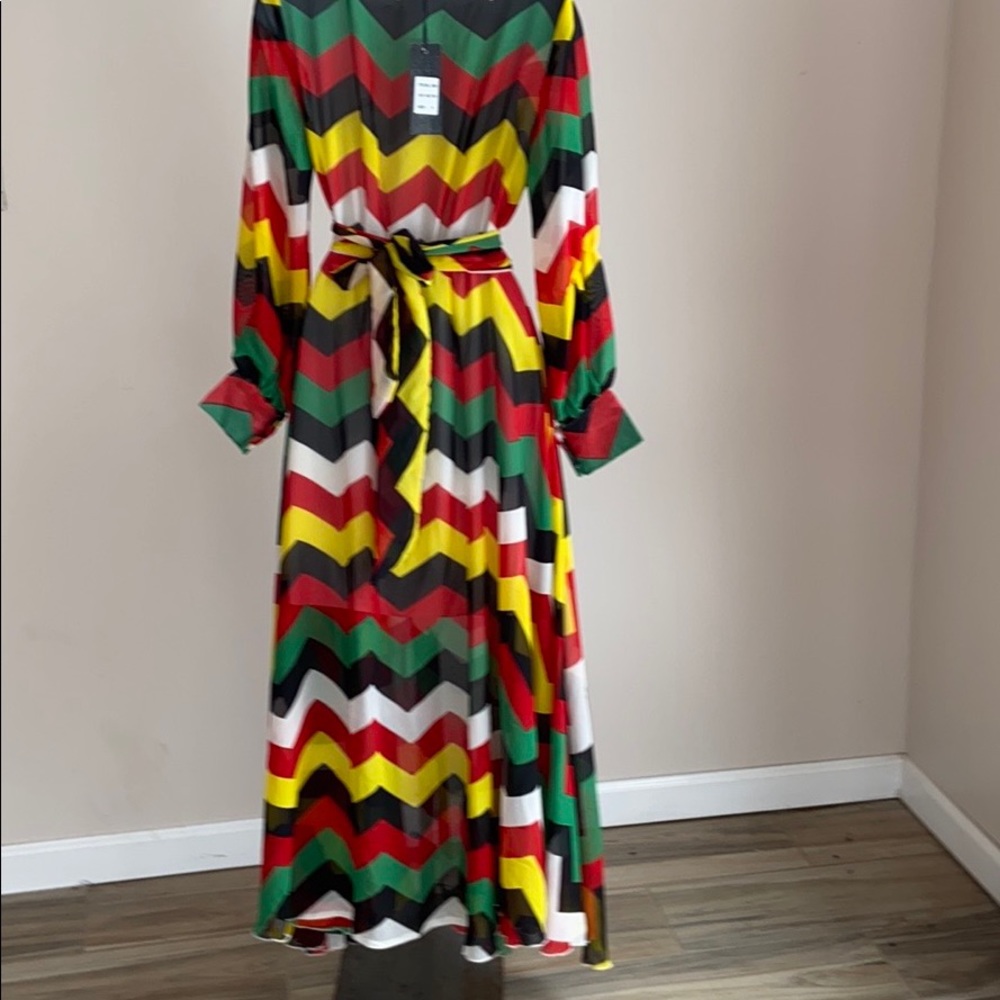 Dress - Picture 2 of 5